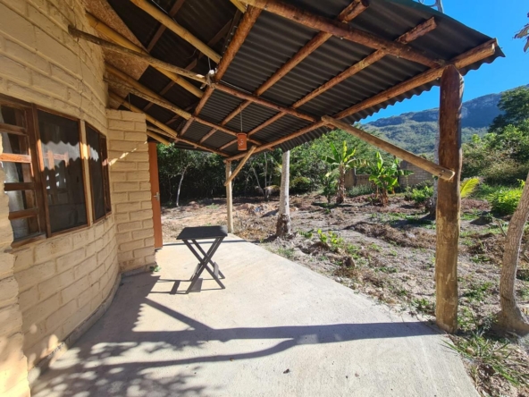 Casa em adobe + chalé independente à venda em Cavalcante-GOWhatsApp Image 2024-12-04 at 9.31.58 AM (2)