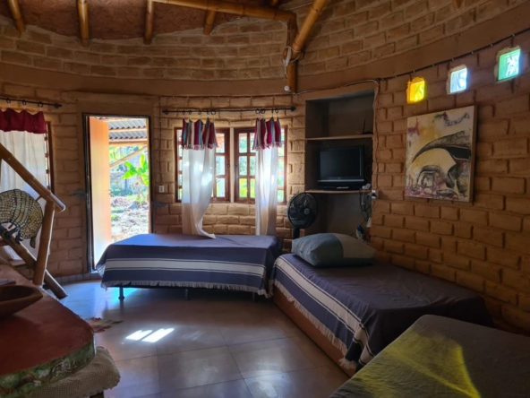 Casa em adobe + chalé independente à venda em Cavalcante-GOWhatsApp Image 2024-12-04 at 9.32.01 AM